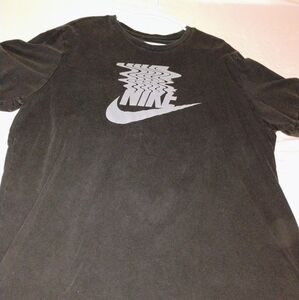 Authentic Nike Tee